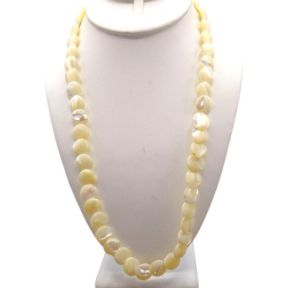 Overlapping Mother of Pearl Discs Necklace, Unique Elegant Bridal Jewelry - Picture 1 of 4